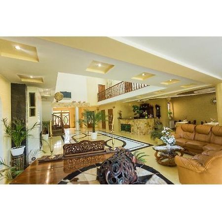 Sunrise Boutique Hotel Berehove  Εξωτερικό φωτογραφία