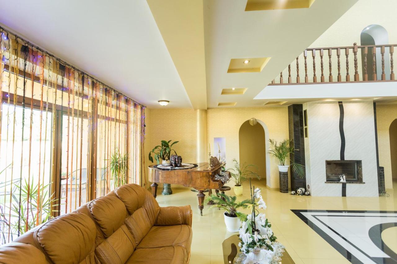 Sunrise Boutique Hotel Berehove  Εξωτερικό φωτογραφία