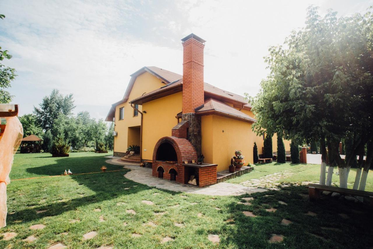 Sunrise Boutique Hotel Berehove  Εξωτερικό φωτογραφία